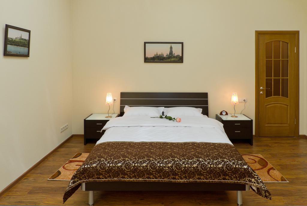Luxcenterapartment Κίεβο Δωμάτιο φωτογραφία